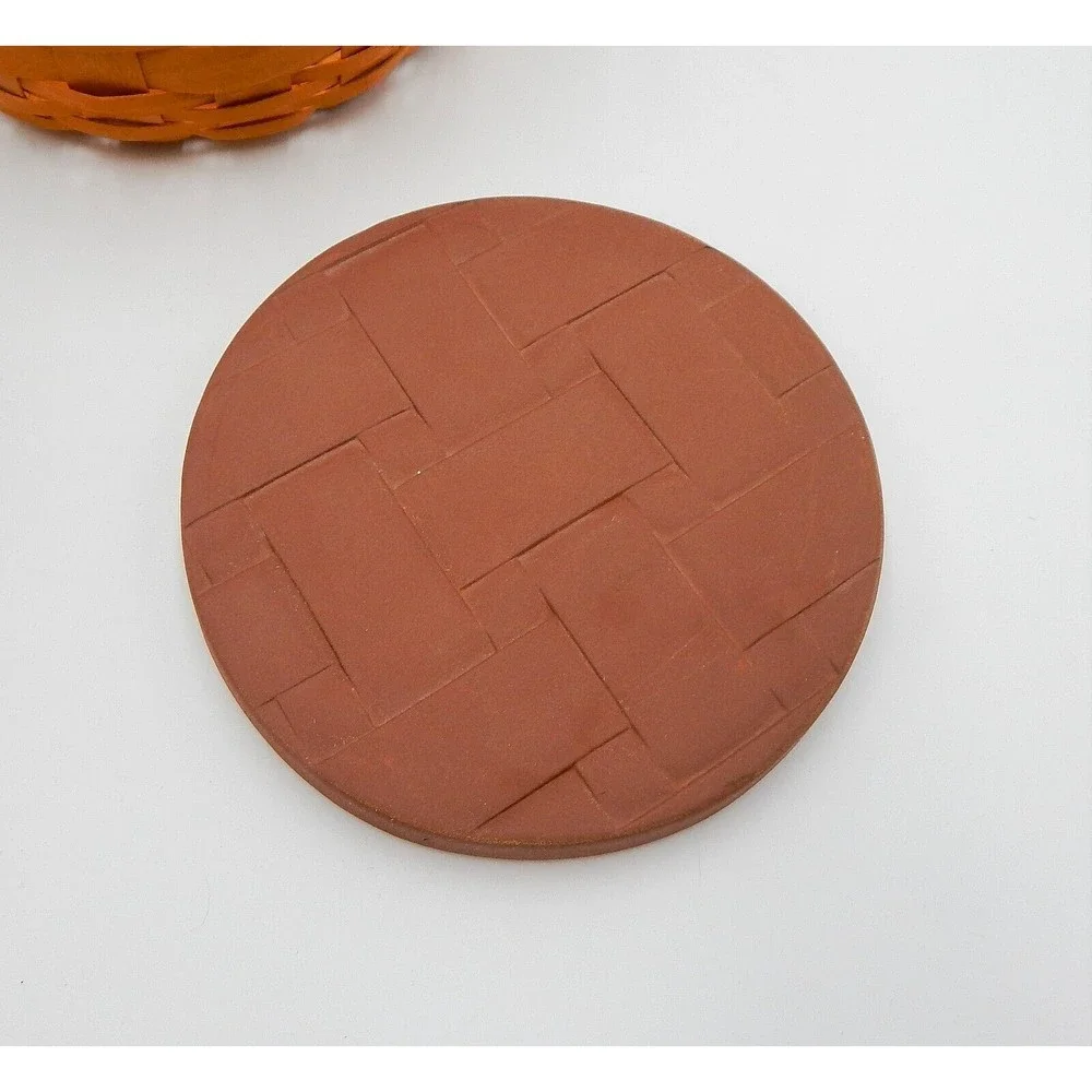 Longerberger 1996 Round Basket Leather Handles Fabric Liner and Warming Brick